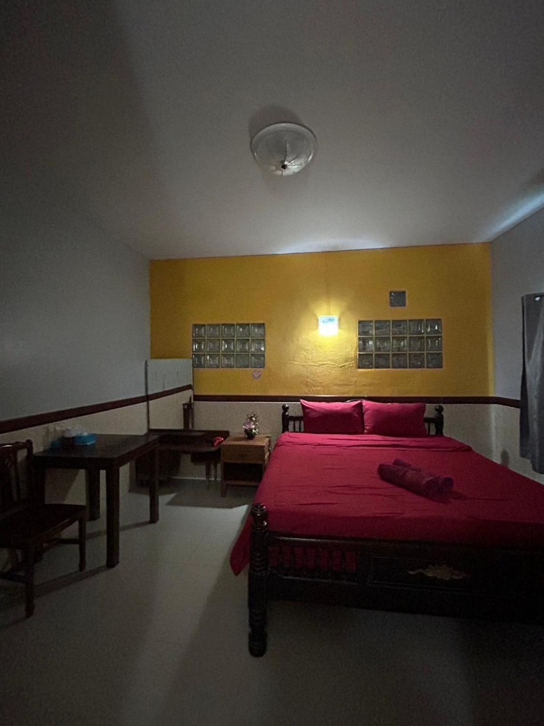 Baan Are Gong Riverside Homestay Пра Након Си Аютая Екстериор снимка