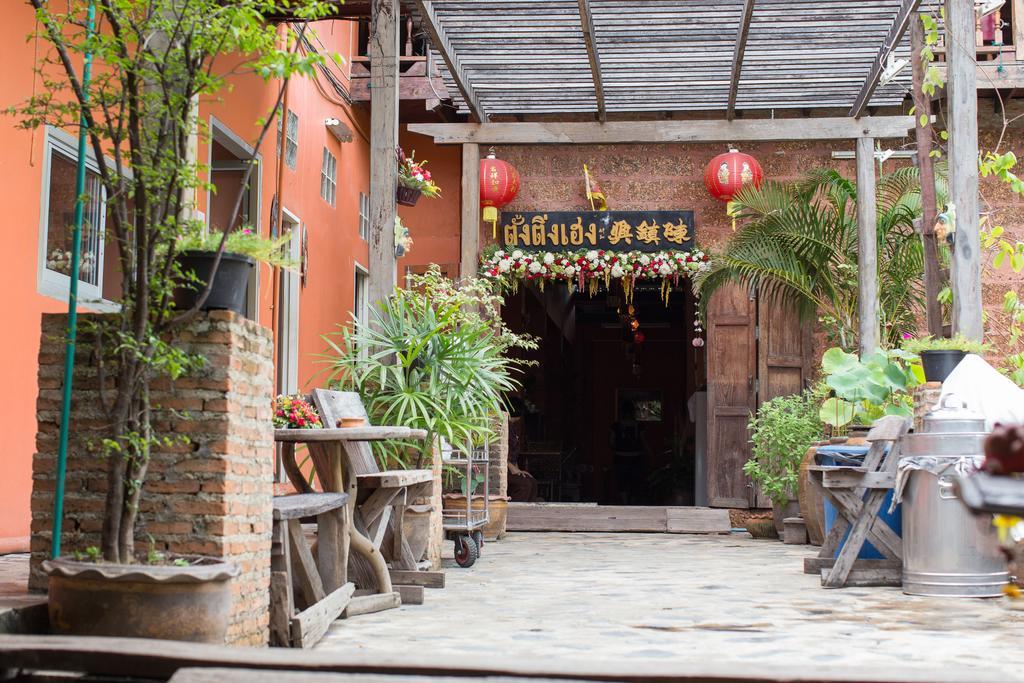 Baan Are Gong Riverside Homestay Пра Након Си Аютая Екстериор снимка